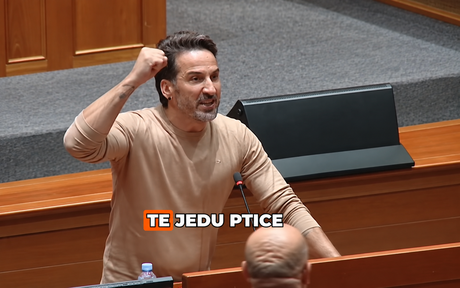 Miletić: Ako dođemo na vlast, sve ćemo polit benzinom i zapalit. Neke treba objesiti