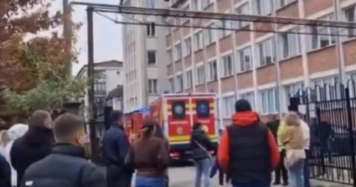 Dječak (13) nožem napao nastavnicu i učenika u školi u Rumunjskoj