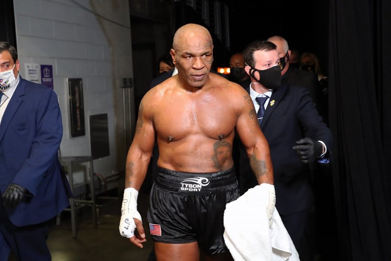 Navijač nakon borbe pokušao napasti Tysona, njegova reakcija iznenadila