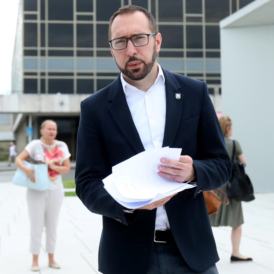 Dojava o bombi u Tomaševićevom uredu, evakuirano pola zgrade
