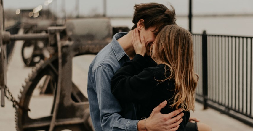 Četiri laka načina da se svaki dan sve više zaljubite u svog partnera