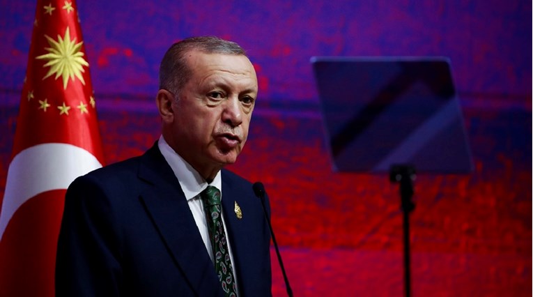 Erdogan proglasio izvanredno stanje u pogođenim regijama, trajat će 3 mjeseca