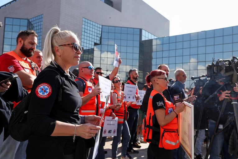 Štrajkovi i prosvjedi obilježili 2025. Od državnih službenika do hitnjaka...