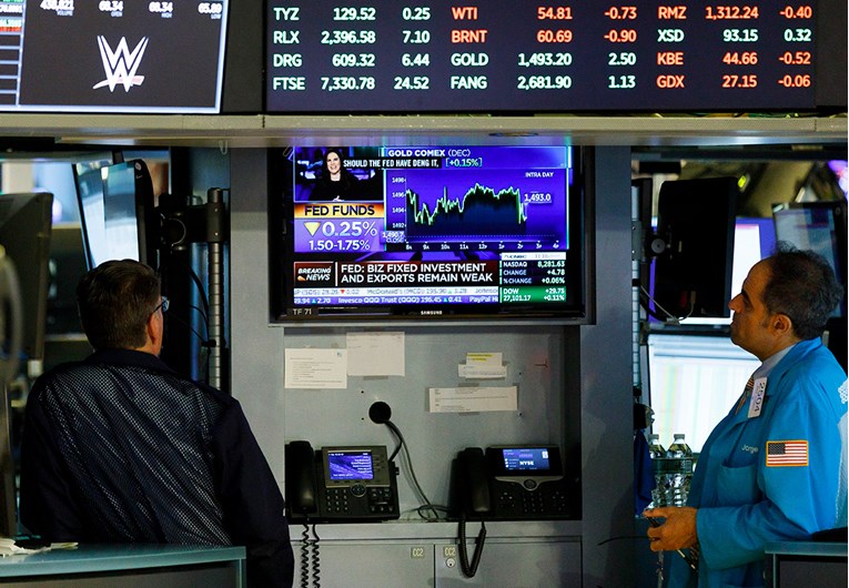 Padaju rekordi na američkoj burzi,  S&P 500 dosegnuo najvišu razinu u povijesti