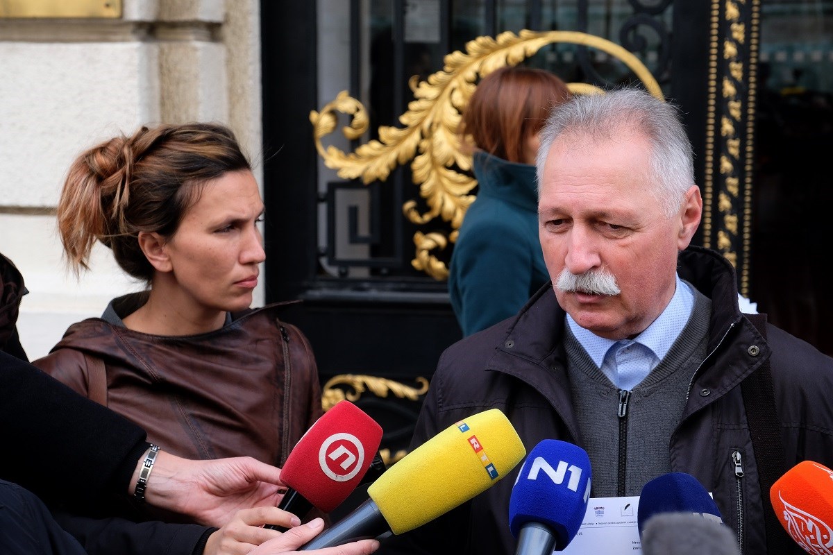 Traje sastanak sindikata i vlade. Mogu li nešto dogovoriti?