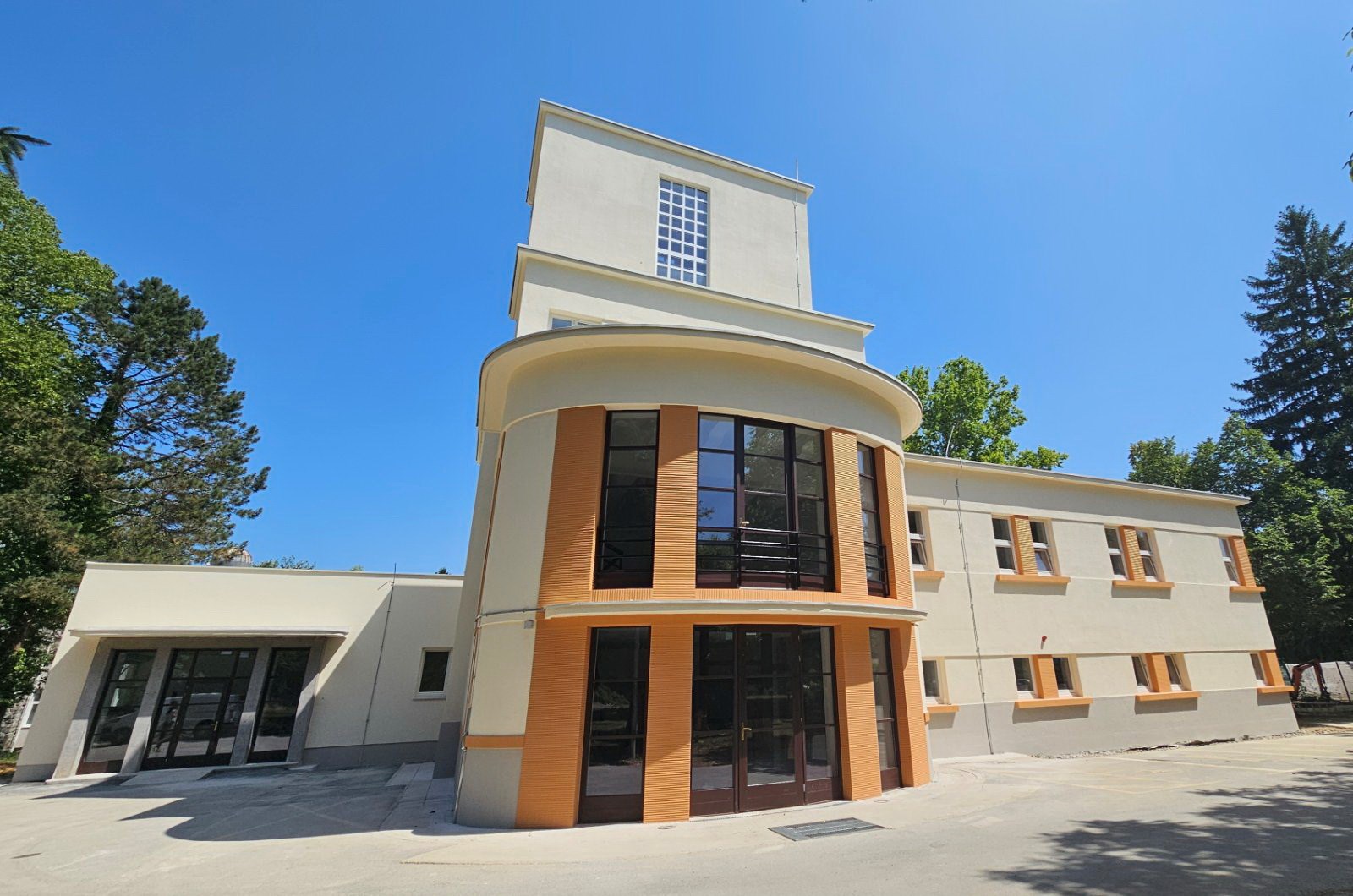 Odjeli sisačke bolnice vratili se u staru zgradu