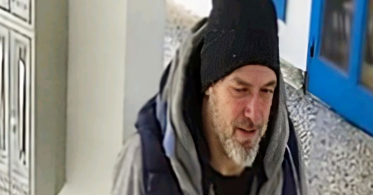 Muškarac u Beogradu u zgradi nožem napao baku pred unukom