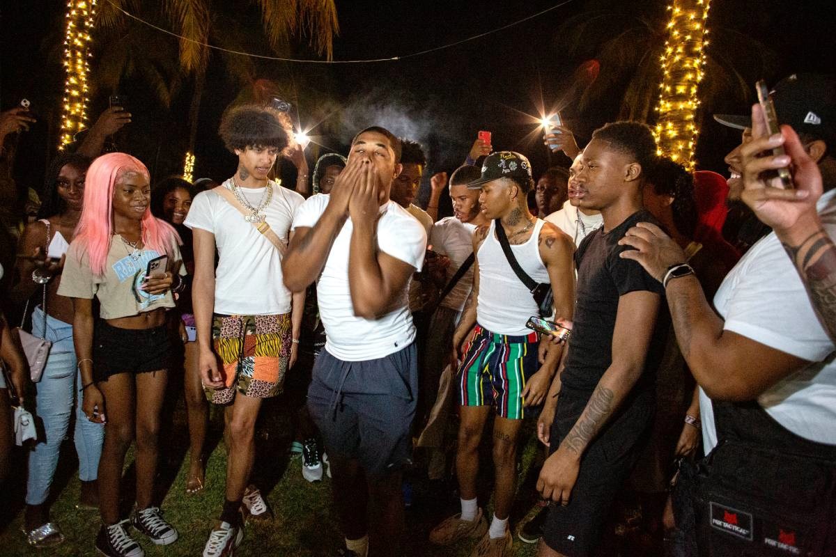 Amerikanci muku muče sa studentima partijanerima, pijani "preuzimaju" ulice