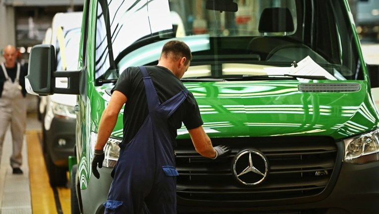 Mercedesov revolucionarni model slavi 30. rođendan