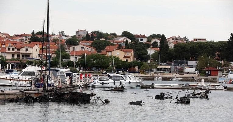 U Medulinu se zapalio gliser. Muškarac skočio u more, teško je ozlijeđen
