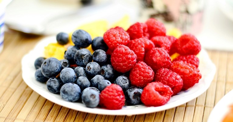 Konzumiranje ovih namirnica i pića pomaže spriječiti moždanu maglu i čuva pamćenje