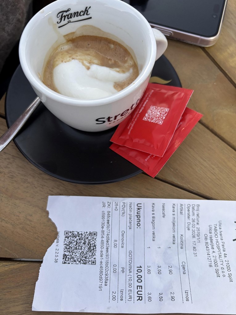 Cijene u Splitu već rastu. Kava sa šlagom izazvala raspravu: "Gdje je šlag?"