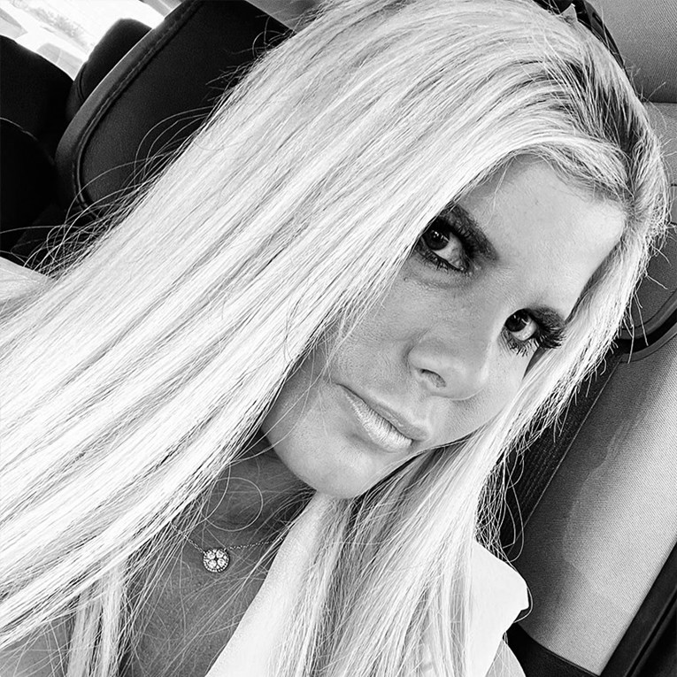 Saru Burack (40) iz Netflixovog realityja o nekretninama udario je auto. Umrla je