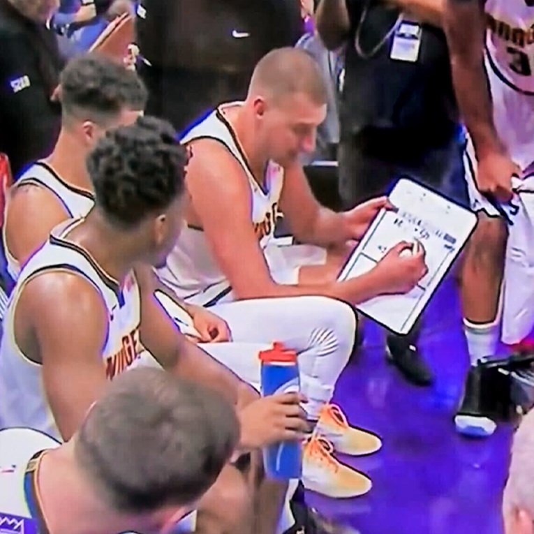 Hit video. Jokić vodi time-out dan nakon smjene legendarnog trenera