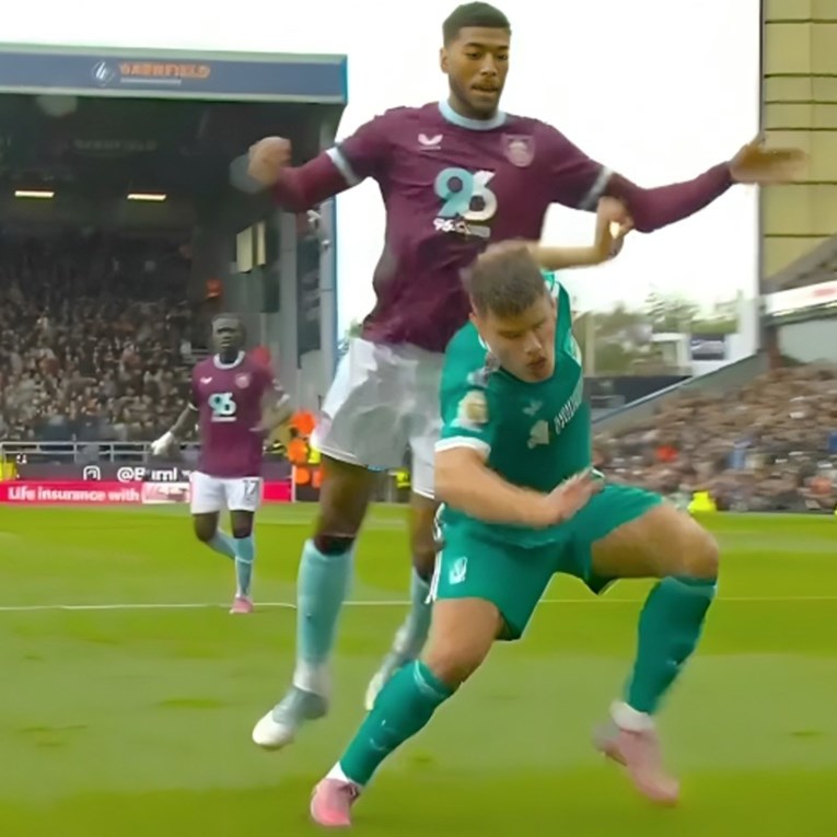 Pogledajte pokušaj simuliranja Liverpoolovog igrača