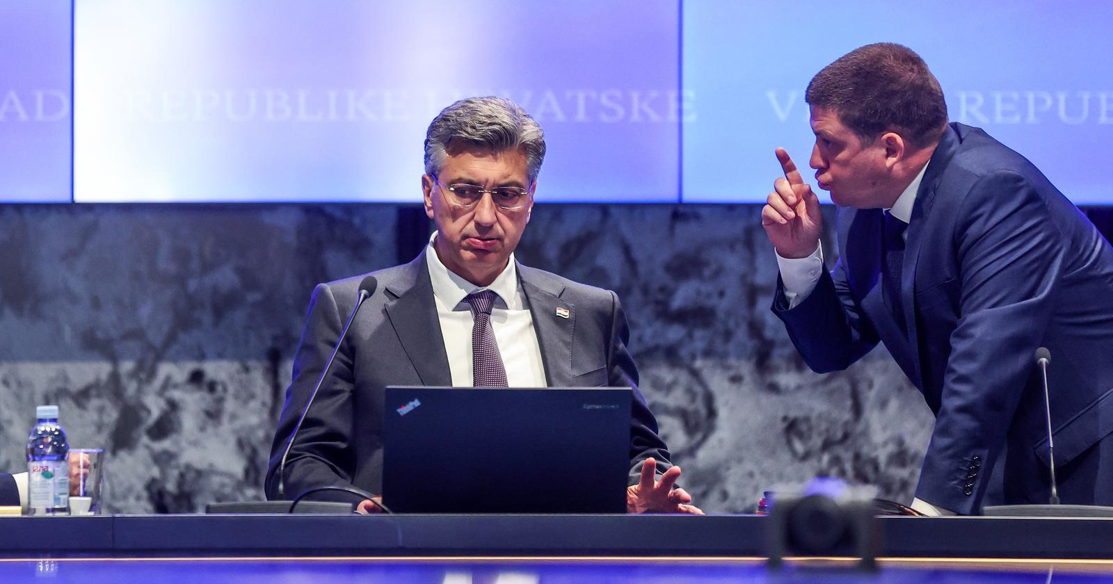Vlada donijela niz kadrovskih odluka, imenovani novi ravnatelji i članovi vijeća