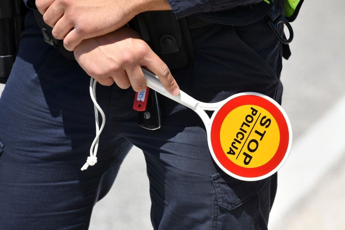 Presretač kod Požege zaustavio dvije vozačice zbog jurnjave iznad 150 km/h