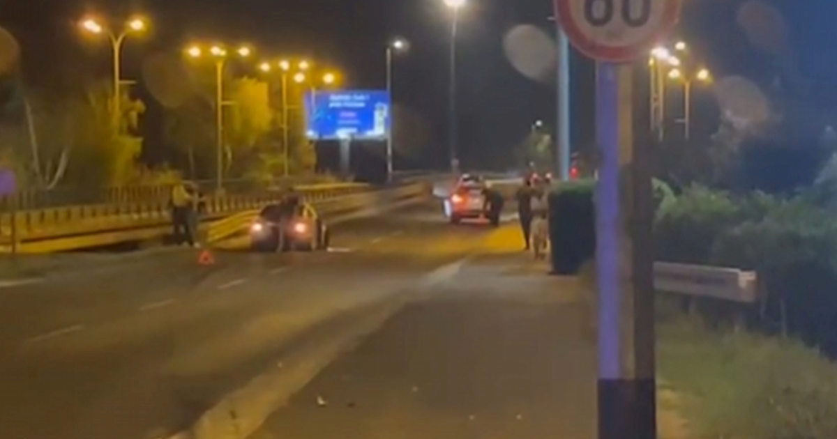 Težak sudar BMW-a i Tesle u Zagrebu. "Dijelovi su letjeli posvuda"