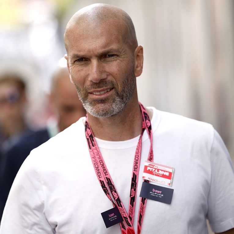 Zidane: Uskoro se vraćam nogometu