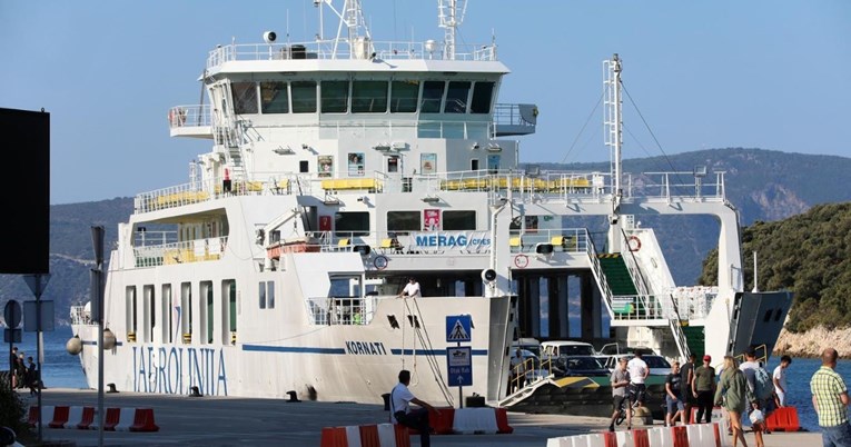 Putnik pao na Jadrolinijinom trajektu i teško se ozlijedio, sud utvrdio propust