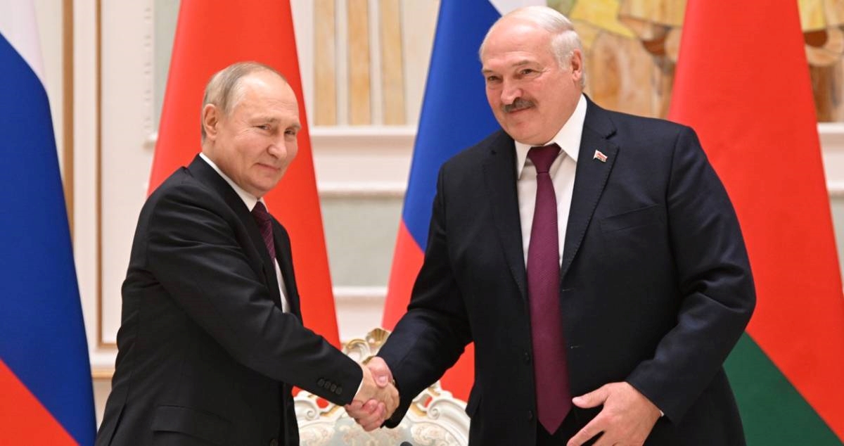 Putin: Obučavamo bjeloruske pilote za avione sa "specijalnim bojevim glavama"