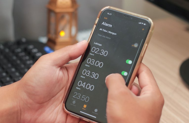 iOS 26.1 donio je važnu promjenu za one koji koriste iPhone kao budilicu