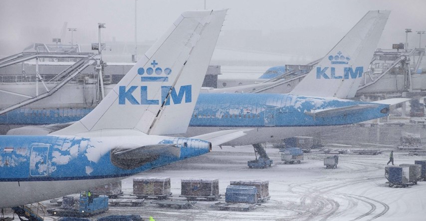 Amsterdamski aerodrom otkazao preko sto letova zbog snijega