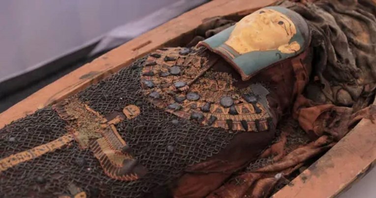 Pored egipatskih mumija pronađena "Knjiga mrtvih", drevan spis pun "čarolija"