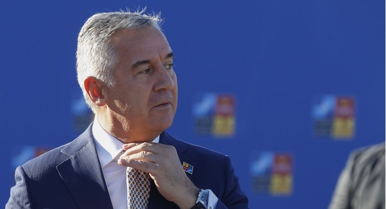 Đukanović par dana uoči predsjedničkih izbora odlučuje hoće li raspustiti parlament