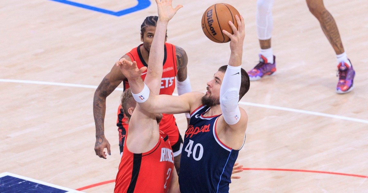 Zubac postao rekorder NBA lige. Usavršio je potez kojem ga je učio Abdul-Jabbar