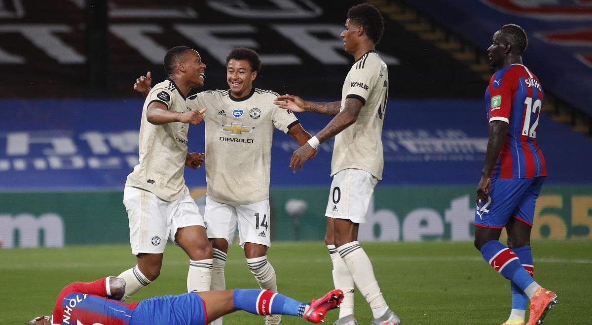 C. PALACE - MAN. UNITED 0:2 United pobijedio Palace i ostao u utrci za Ligu prvaka