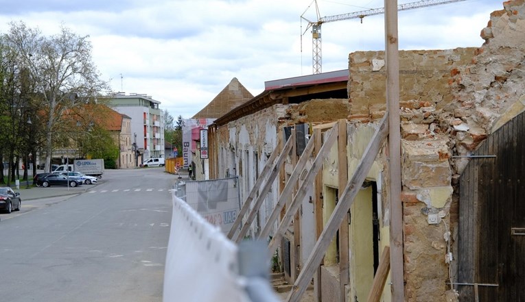 Hrvatski i Poljski Caritas obnovit će 20 kuća na Baniji