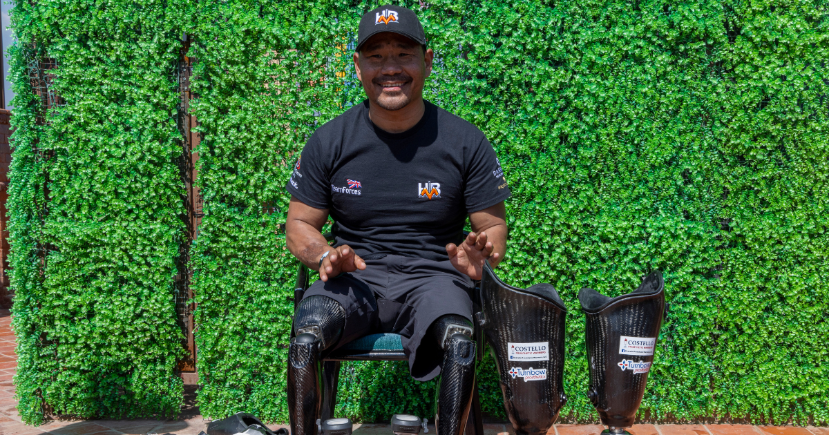 U Afganistanu je izgubio obje potkoljenice. Sada kreće u osvajanje Everesta