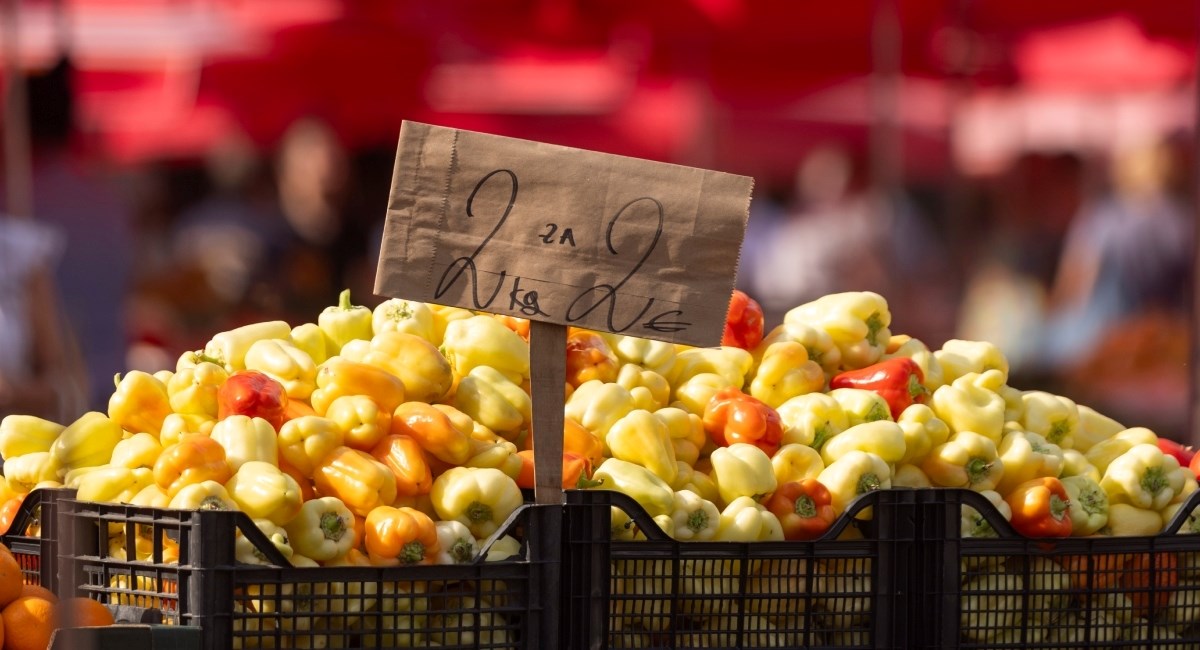 Na tržnici smo kupili 2 kile paprika za 2 eura. Od njih radimo ova jela
