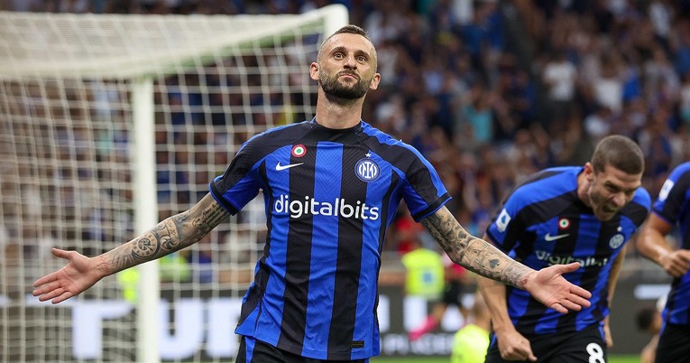Španjolci: Inter je želio poslati Brozovića u Barcelonu, posao je propao