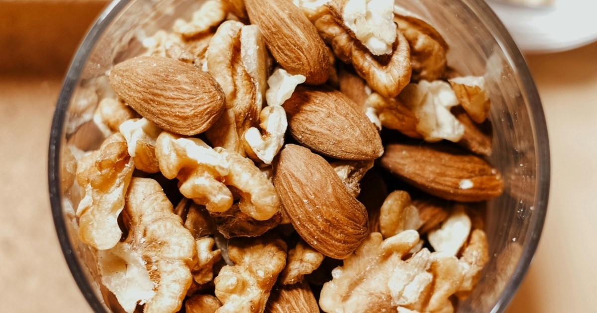 Liječnik: Jedite 4 namirnice svakodnevno za prirodno snižavanje tlaka i čuvanje srca