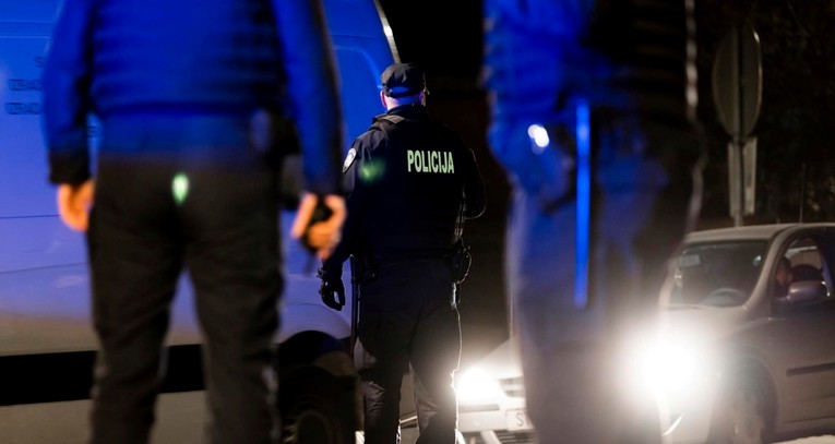 Francuski turist teško je ozlijeđen u Splitu. Sudjelovao je u tučnjavi ispred kluba