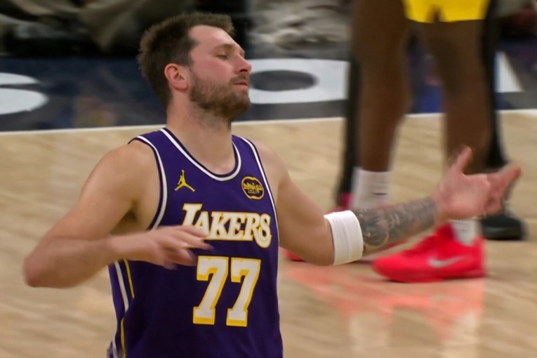 VIDEO Navijači u nevjerici. Je li Dončić dobio najčudniju tehničku ikada?