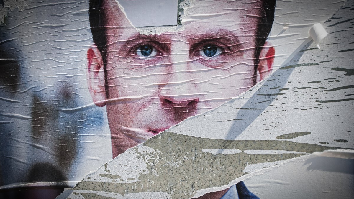 Macronova vlada pretrpjela prvi poraz u parlamentu