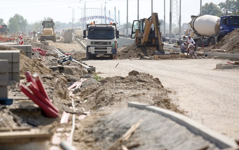 Počela gradnja ceste duge 3,8 kilometara kod Osijeka. Koštat će 70 milijuna kuna