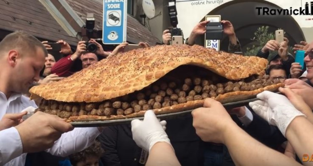 U Travniku pojeli najveću porciju ćevapa ikada, pogledajte kako je izgledala