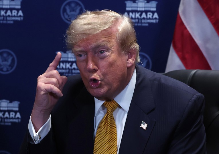 VIDEO Trump o Iranu: Nešto nije u redu s tim ljudima, večeras ih ponovno napadamo