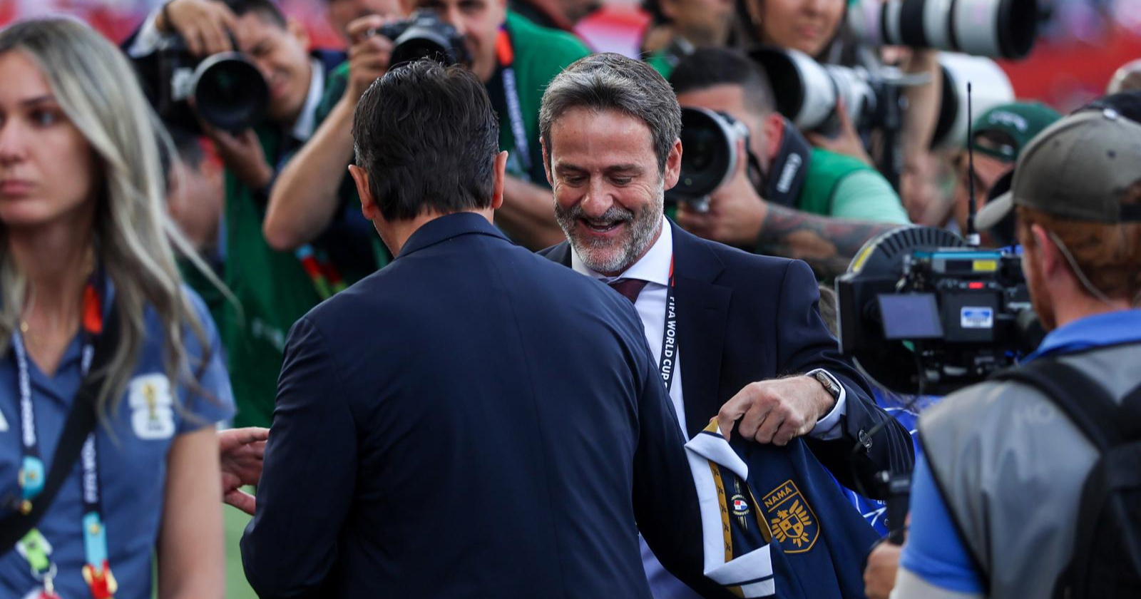 Dalić i izborniku Paname poklonio vrećicu