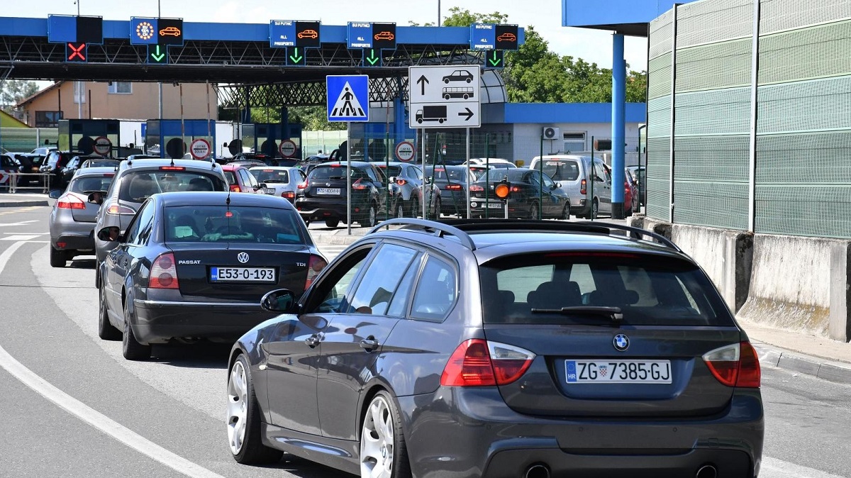 Upozorenje iz HAK-a: Pojačan promet na graničnim prijelazima