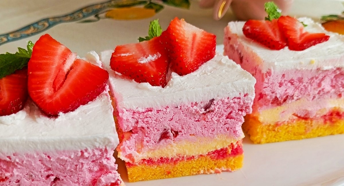 Nakon što isprobate ovaj kolač, više nećete tražiti drugi recept za kolače s jagodama