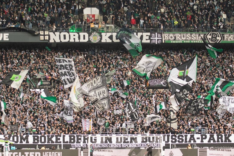 Nova razina bojkota u Bundesligi. "Odreknite se piva i kobasica na stadionu"