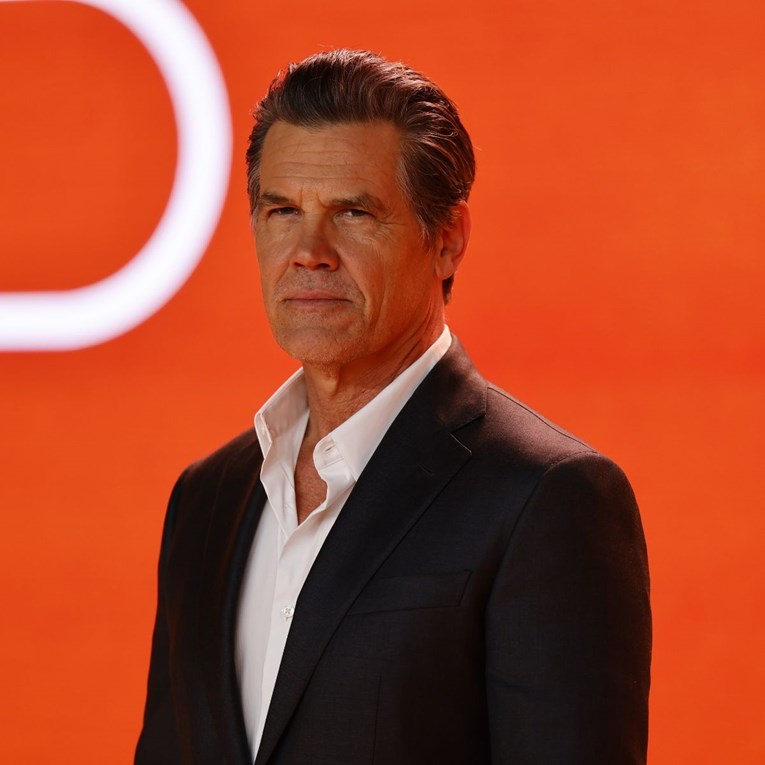 Slavni glumac snimljen na setu novog filma, zbog uloge je drastično promijenio izgled