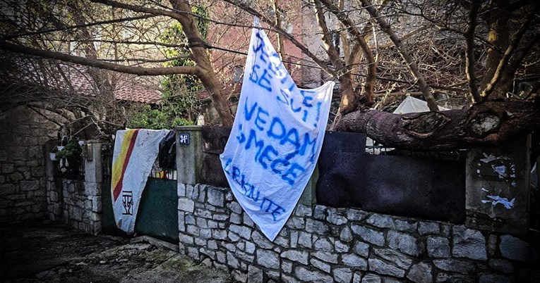FOTO Splićanin u dvorištu napravio deponij. Susjedi: Napao je ženu, živimo u strahu