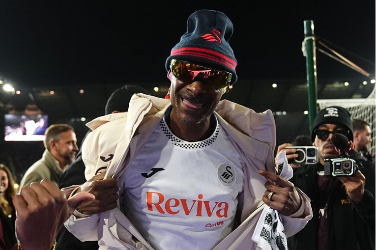 Modrić i Snoop Dogg suvlasnici su Swanseaja. Pogledajte kako je dočekan reper