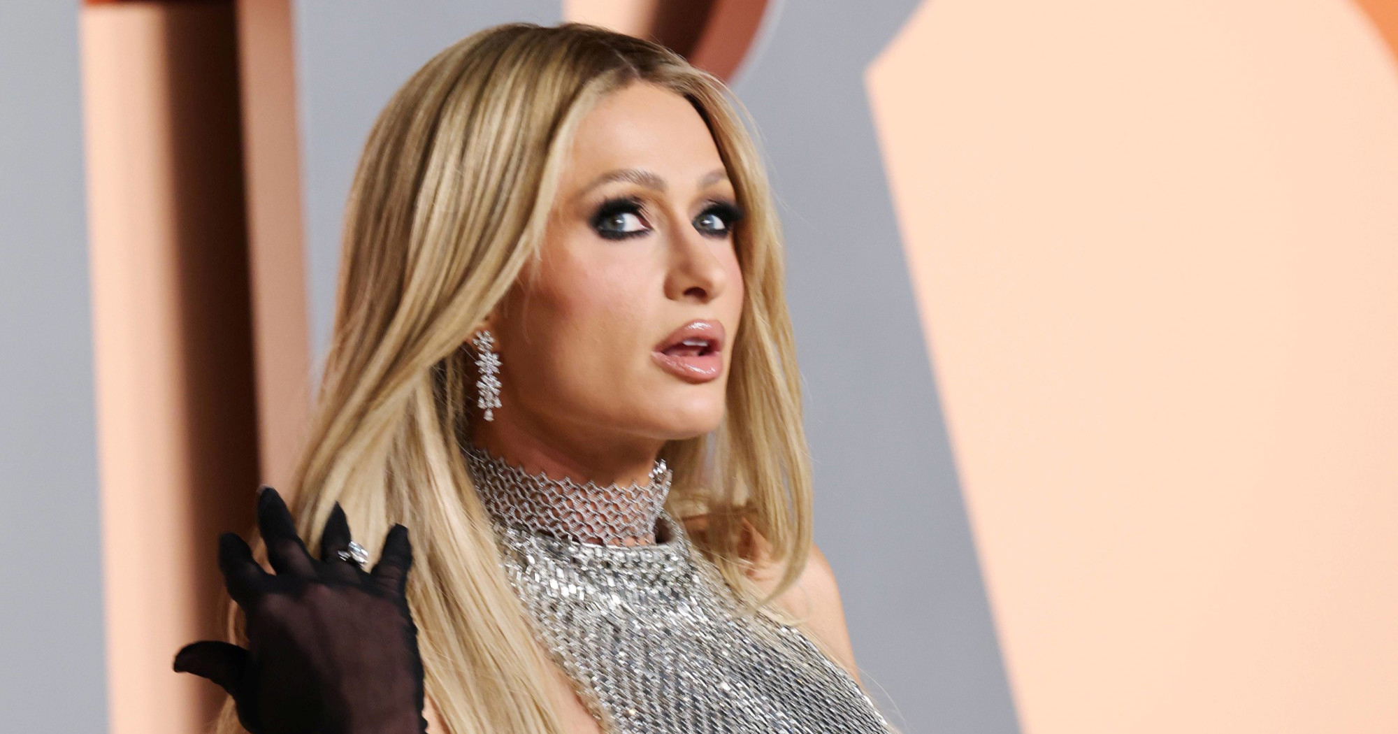 "Danas bi to bio zločin i to mi pruža utjehu": Paris Hilton o 18+ snimci iz 2004.